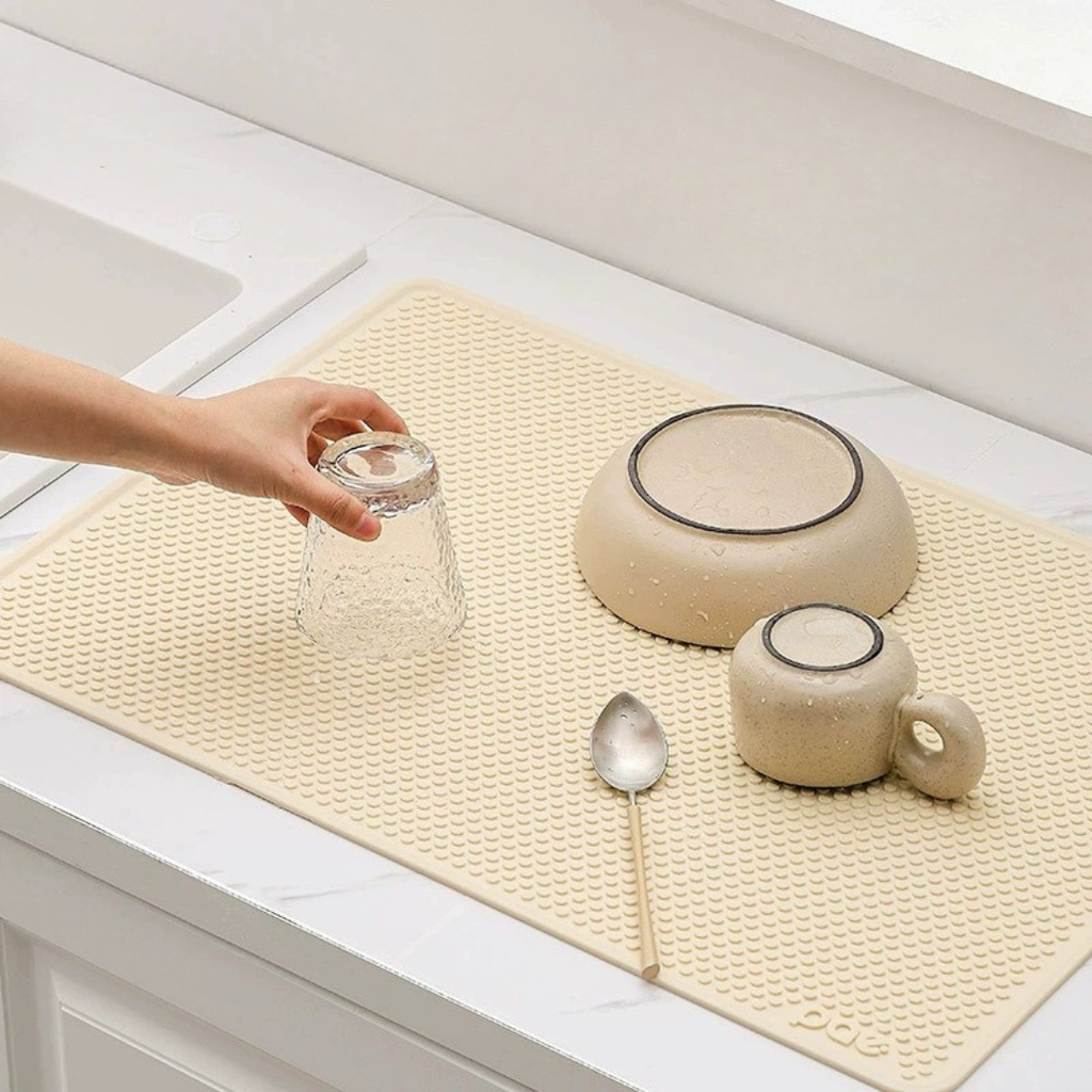 Anti-Slip Silicone Draining & Heat Protection Mat